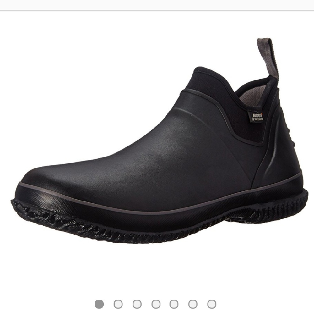 NWT Bogs boot. Men's 9/Women's 11